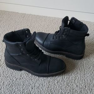 The rail leather boots
